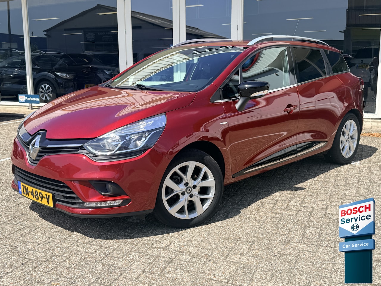 Renault Clio Estate - 0.9 TCe Limited | Trekhaak | Navi | Bluetooth | PDC | Cruise Control - AutoWereld.nl