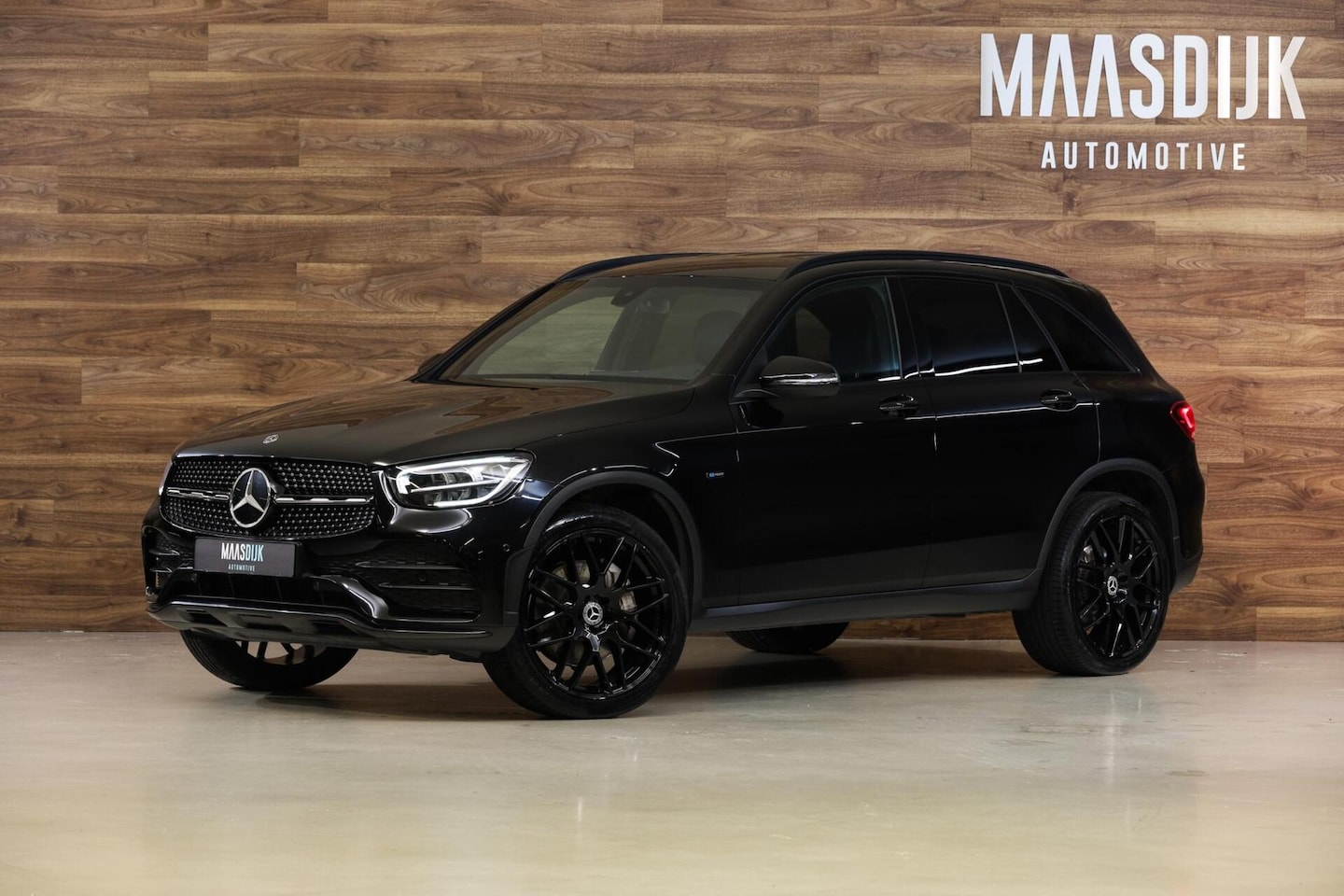 Mercedes-Benz GLC-klasse - 300e 4MATIC|AMG-Styling|Trekhaak|Camera| - AutoWereld.nl