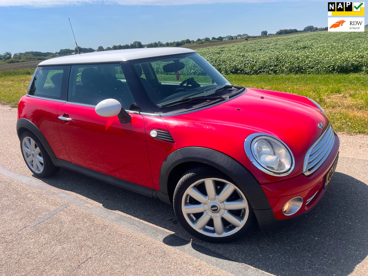 MINI 3-Deurs - 1.6 Cooper Business Line - AutoWereld.nl