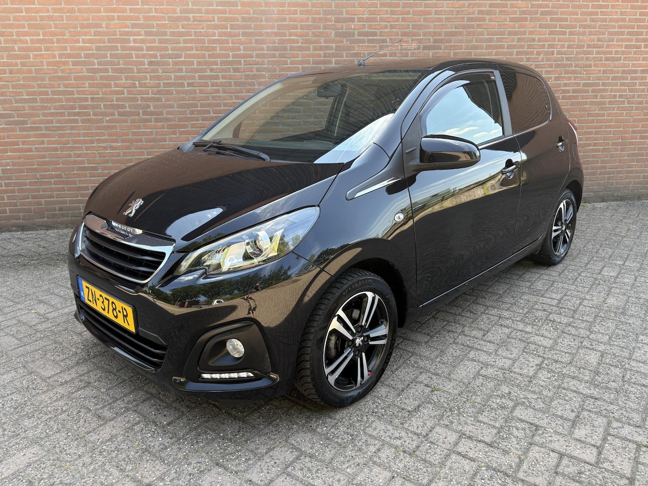 Peugeot 108 - 1.0 e-VTi Active “Zwart - Automaat- LM” - AutoWereld.nl