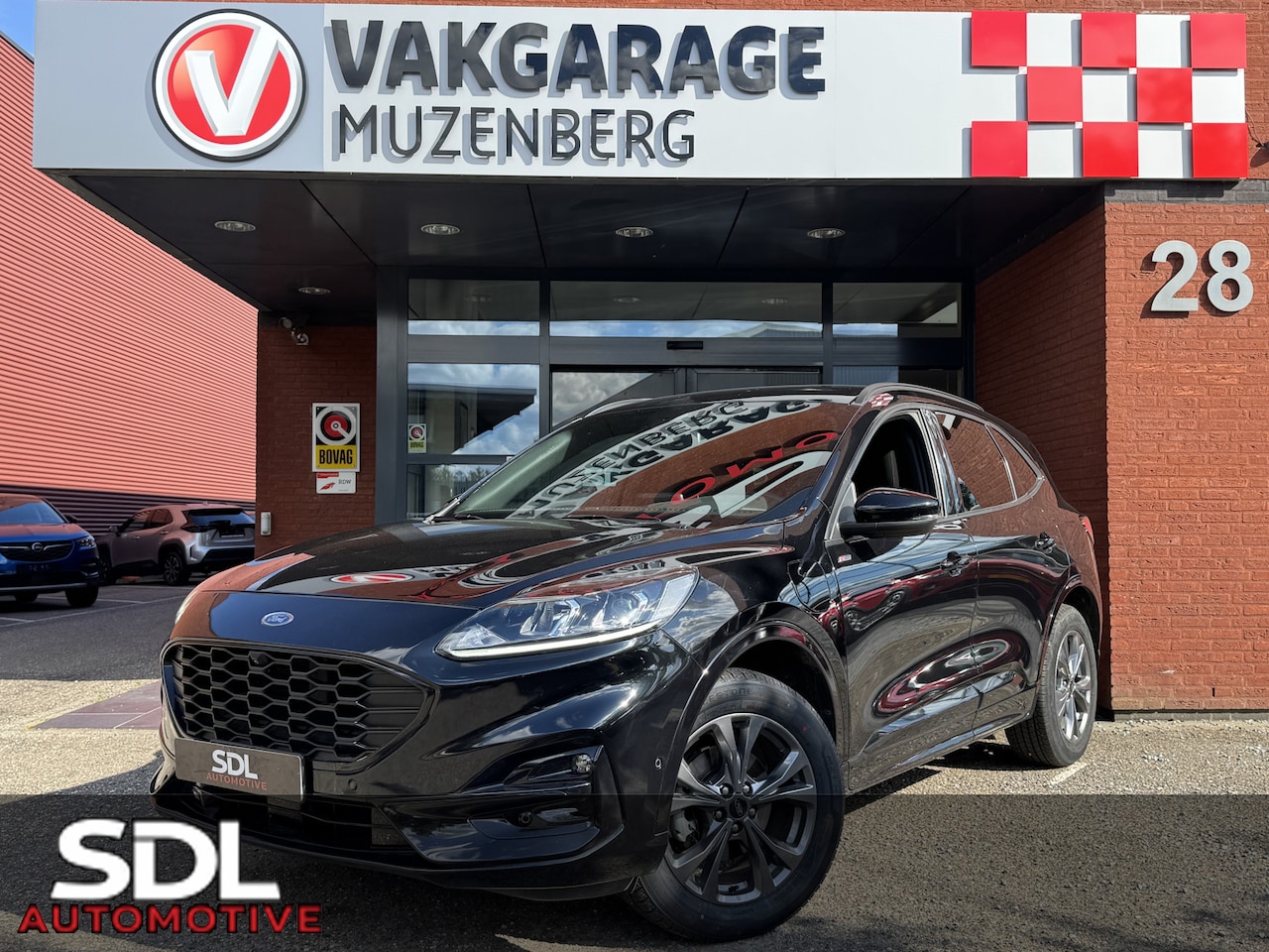 Ford Kuga - 2.5 PHEV ST-Line // ADAPT. CRUISE // DODEHOEK // KEYLESS // CAMERA+SENSOREN // NAVI+CARPLA - AutoWereld.nl