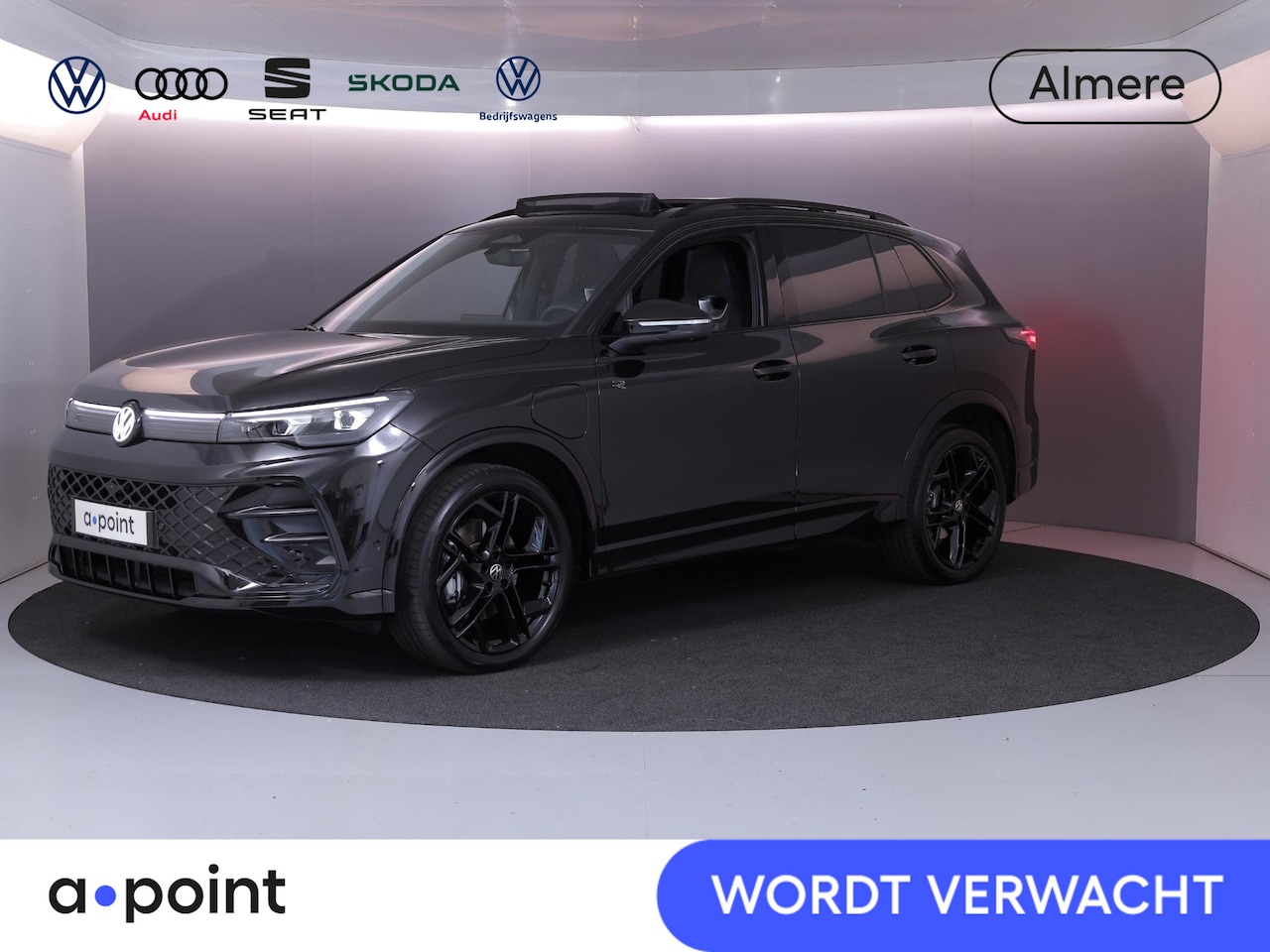 Volkswagen Tiguan - 1.5 eHybrid R-Line Edition 204 pk Automaat (DSG) | Verlengde garantie | Navigatie | Panora - AutoWereld.nl