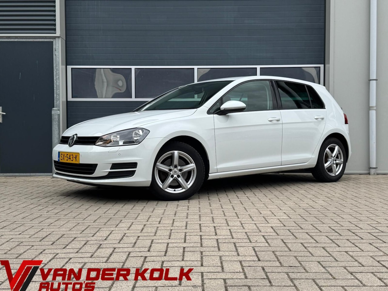 Volkswagen Golf - 1.4 TSI Highline | Digital Cockpit | CarPlay | Navigatie | Stoelverwarming | Cruise | Airc - AutoWereld.nl