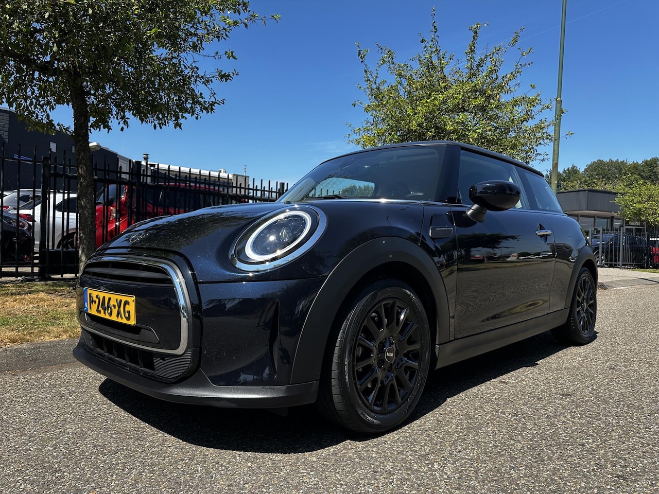 MINI 3-Deurs - Mini (f56) 1.5 102pk One Buss Edit Sportst. Leder Clima Navi Xenon Mooi - AutoWereld.nl