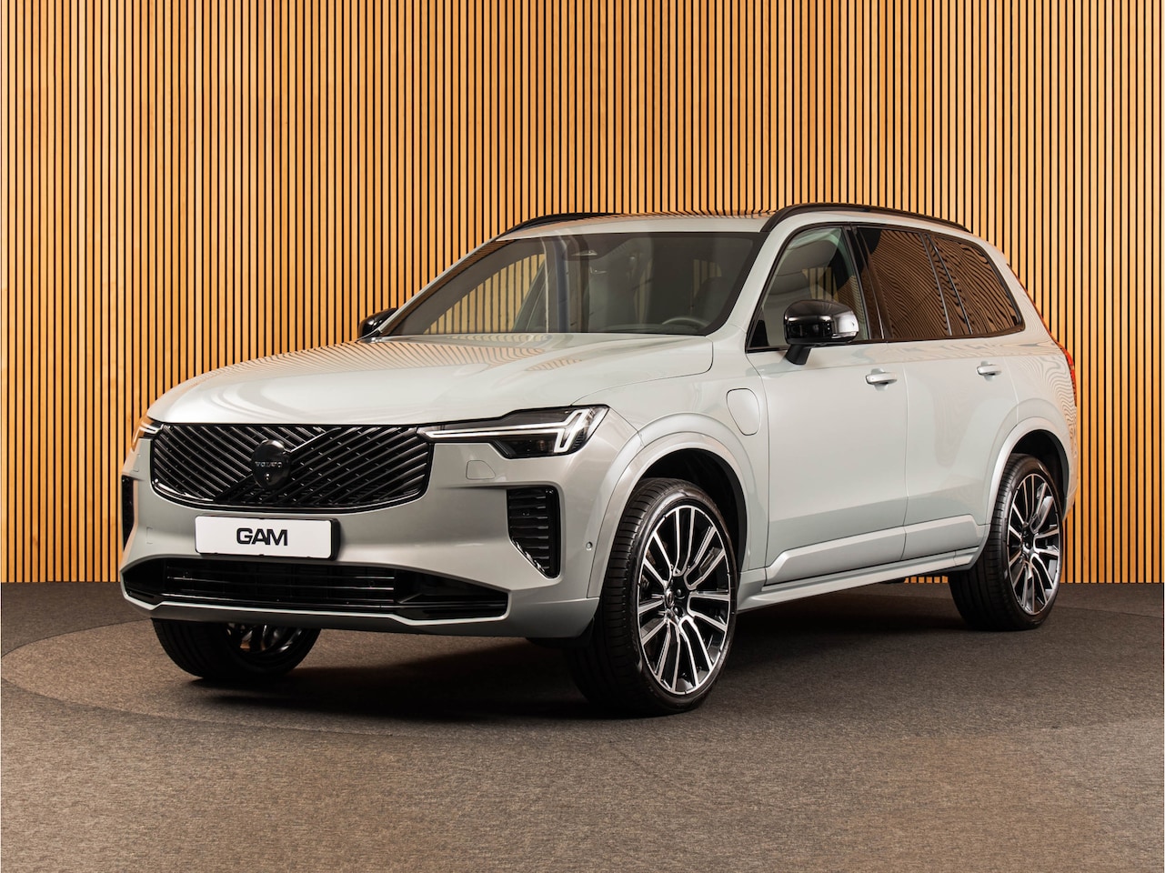Volvo XC90 - 2.0 T8 Plug-in hybrid AWD Ultra Black Edition B&W | 22" | TREKHAAK | LUCHTVERING | MASSAGE - AutoWereld.nl