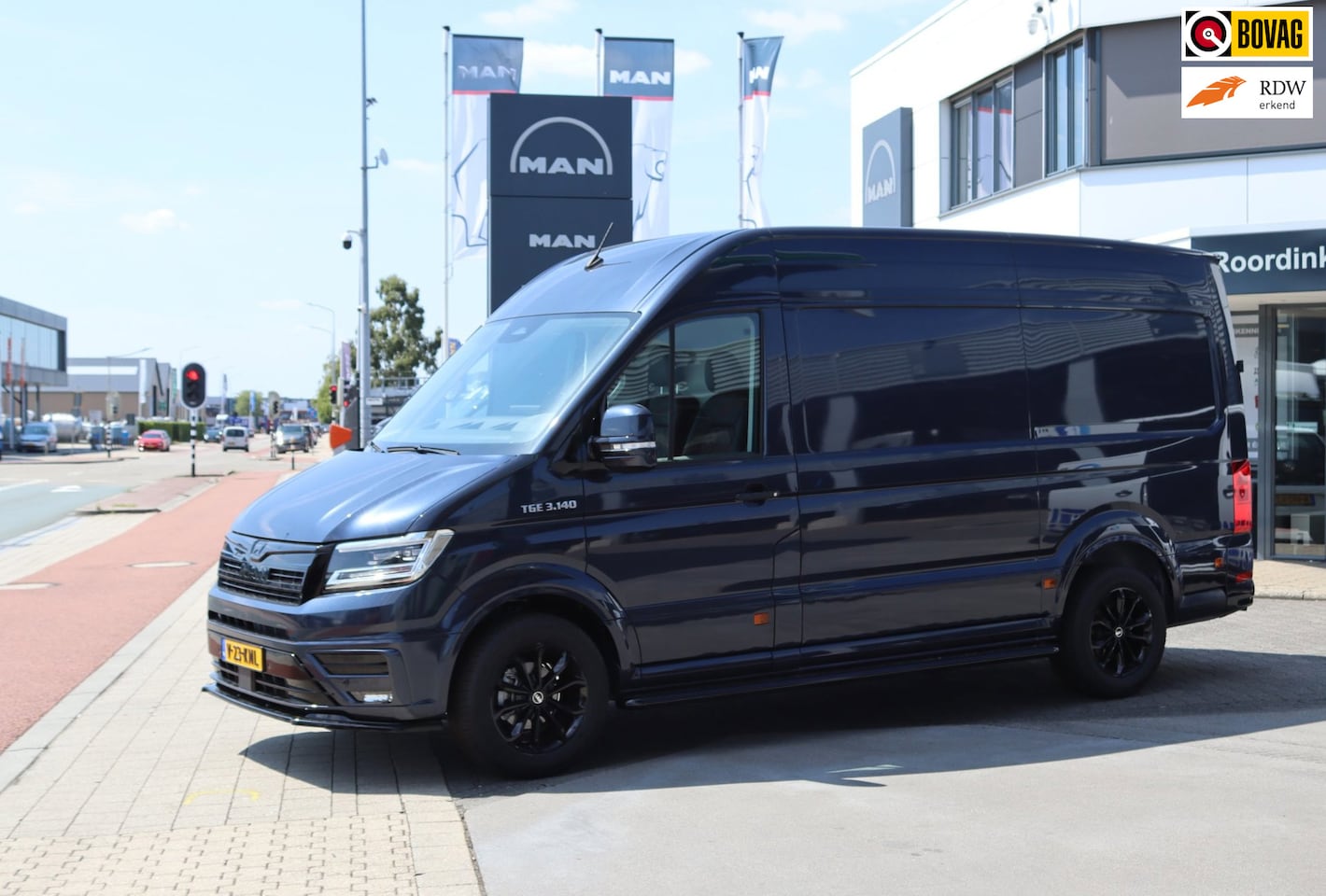 MAN TGE - 3.140 L3H3, lederen bekleding, 18" LMV, Volledig in kleur, Sidebars zwart, super compleet - AutoWereld.nl