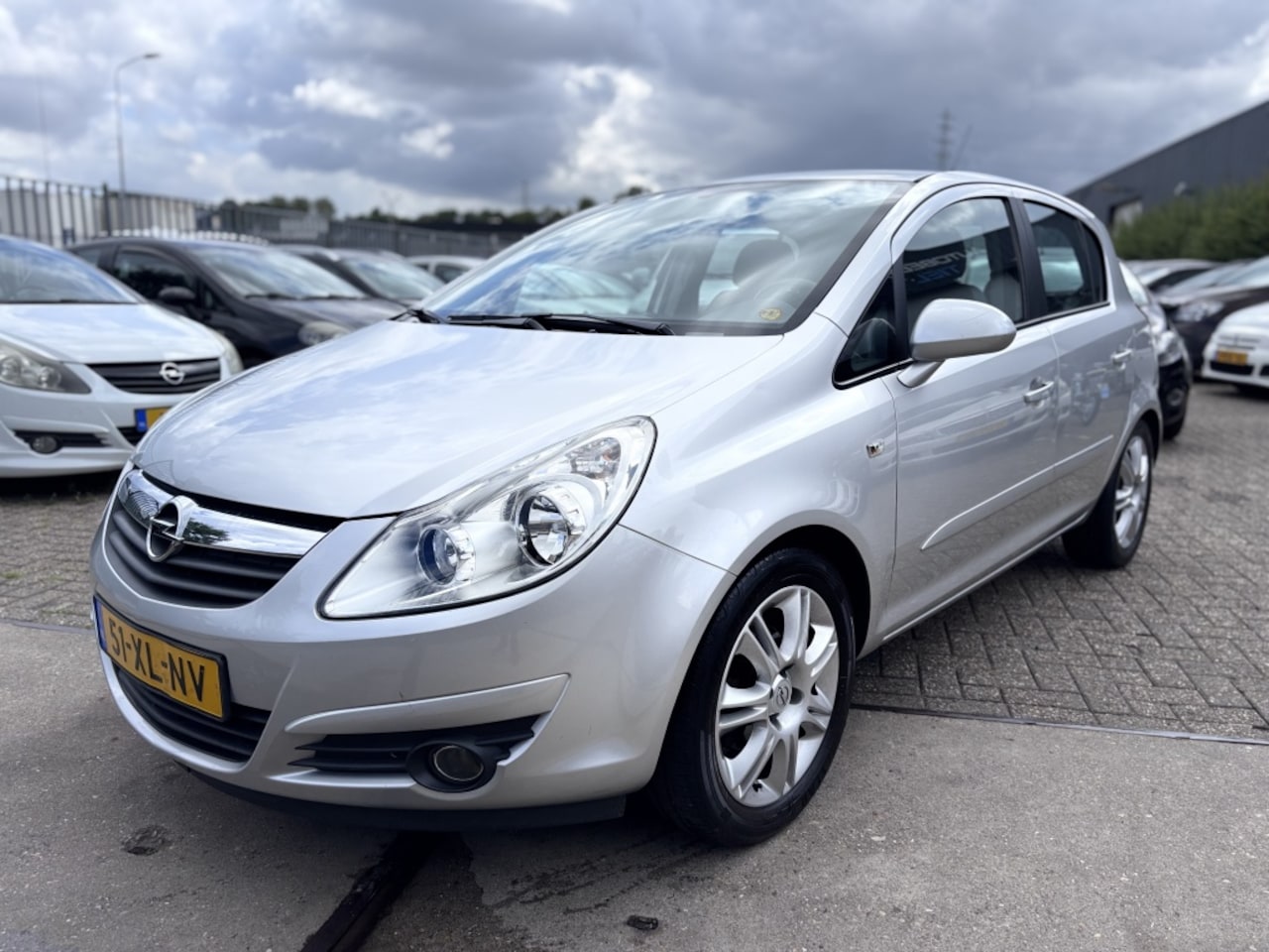 Opel Corsa - 1.2 16v Cosmo AIRCO!APK! - AutoWereld.nl