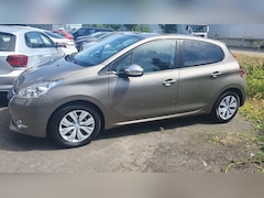 Peugeot 208 - 1.2 VTi Oxygo