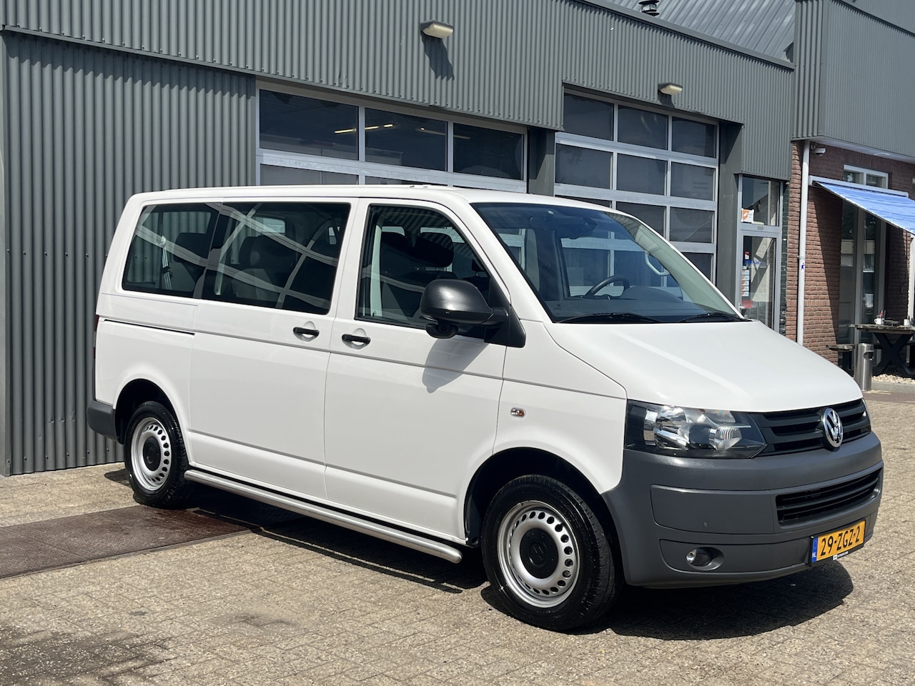 Volkswagen Transporter Kombi - 2.0 TDI DSG Automaat L1H1 BTW en BPM vrij Airco Cruise control Marge Trekhaak PDC 1e eigen - AutoWereld.nl