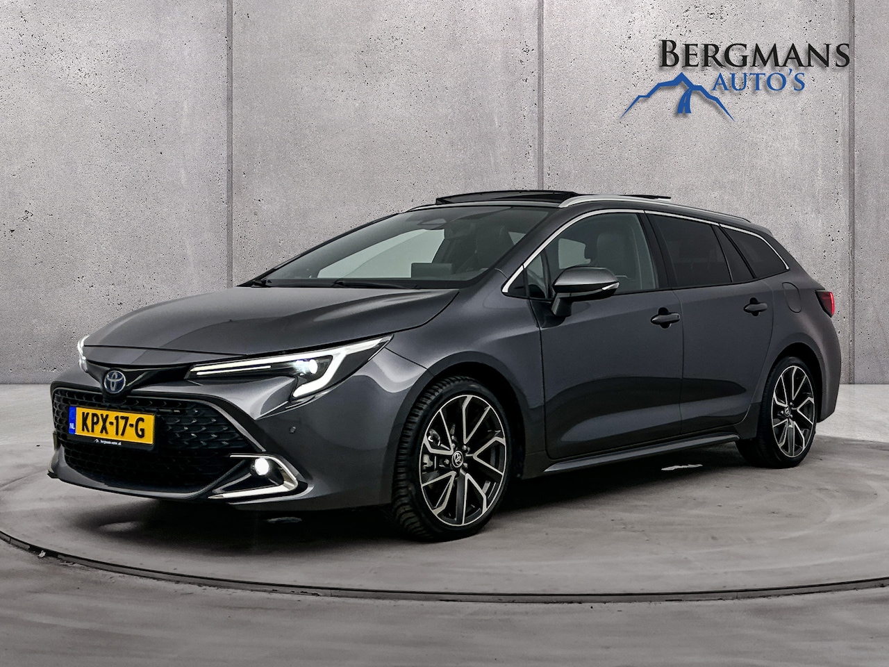 Toyota Corolla Touring Sports - - Hybrid 140 Executive // SCHUIFKANTELDAK // ELECTRISCHE ACHTERKLEP // - AutoWereld.nl