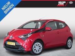 Toyota Aygo - 1.0 VVT-i x-play Automaat Airco AppleCarplay