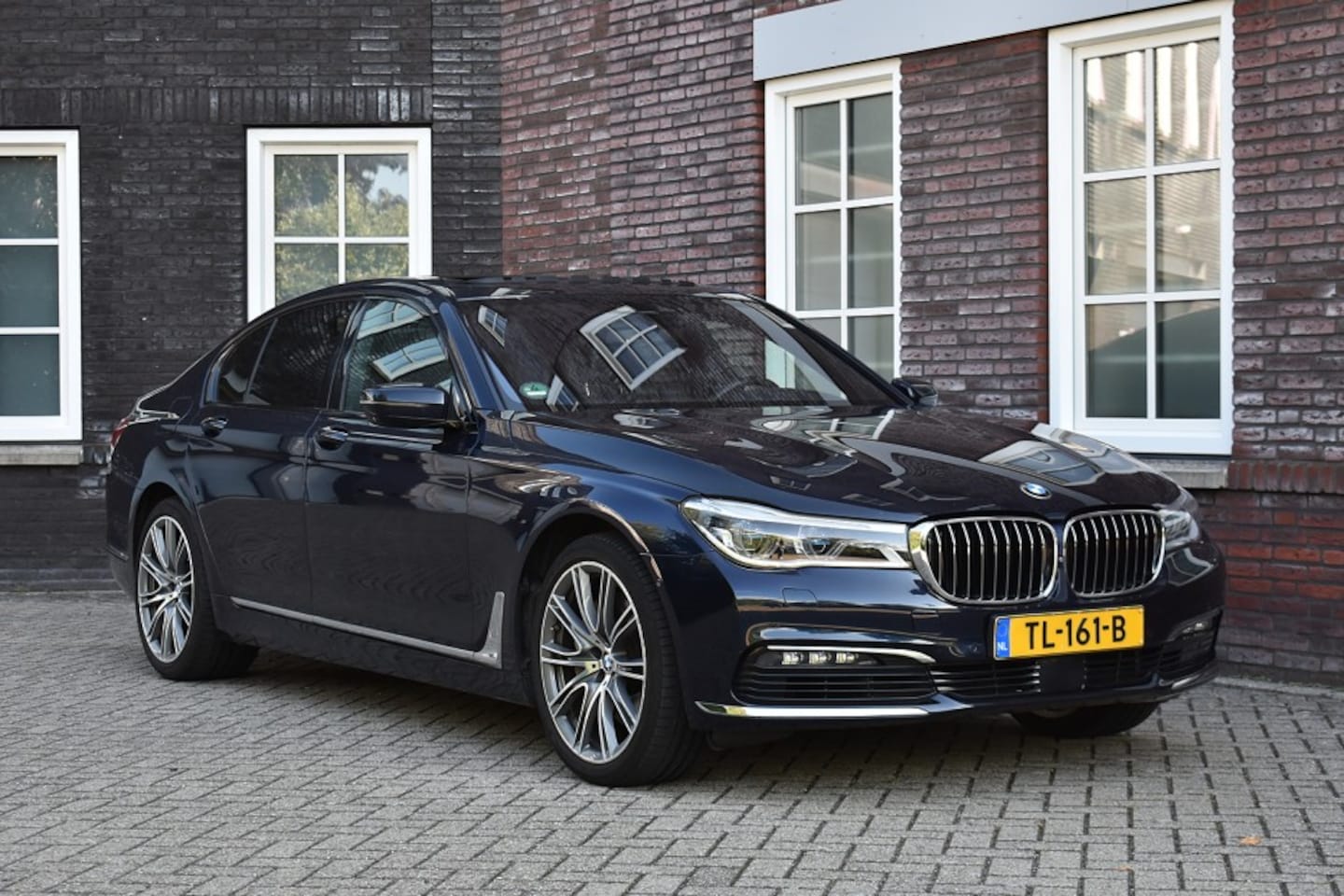 BMW 7-serie - 750 750i xDrive High Executive Wij zijn op afspraak geopend! Graag bellen voor uw komst. - AutoWereld.nl