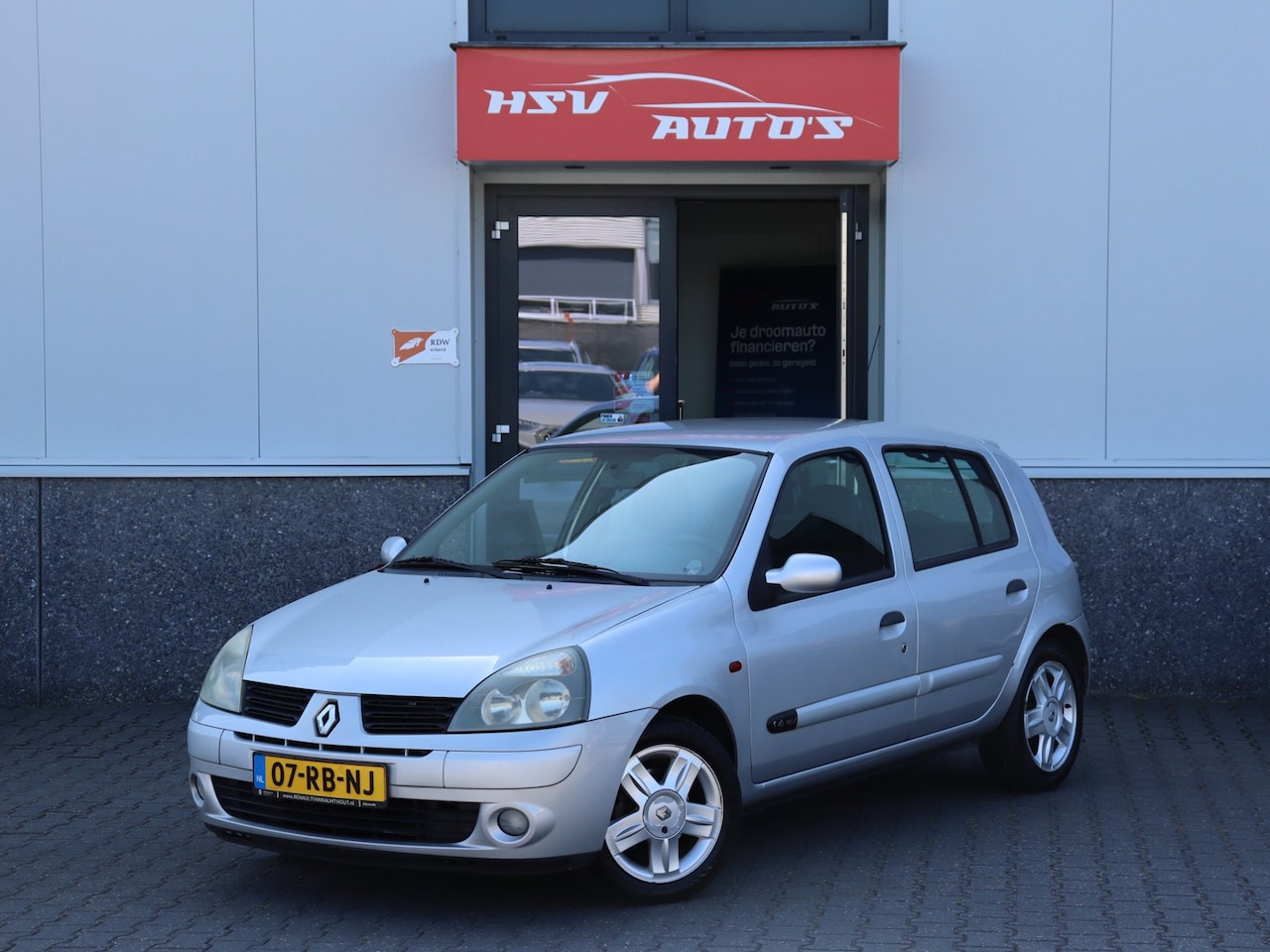 Renault Clio - 1.4-16V Authentique Comfort * apk 12-2026 * - AutoWereld.nl
