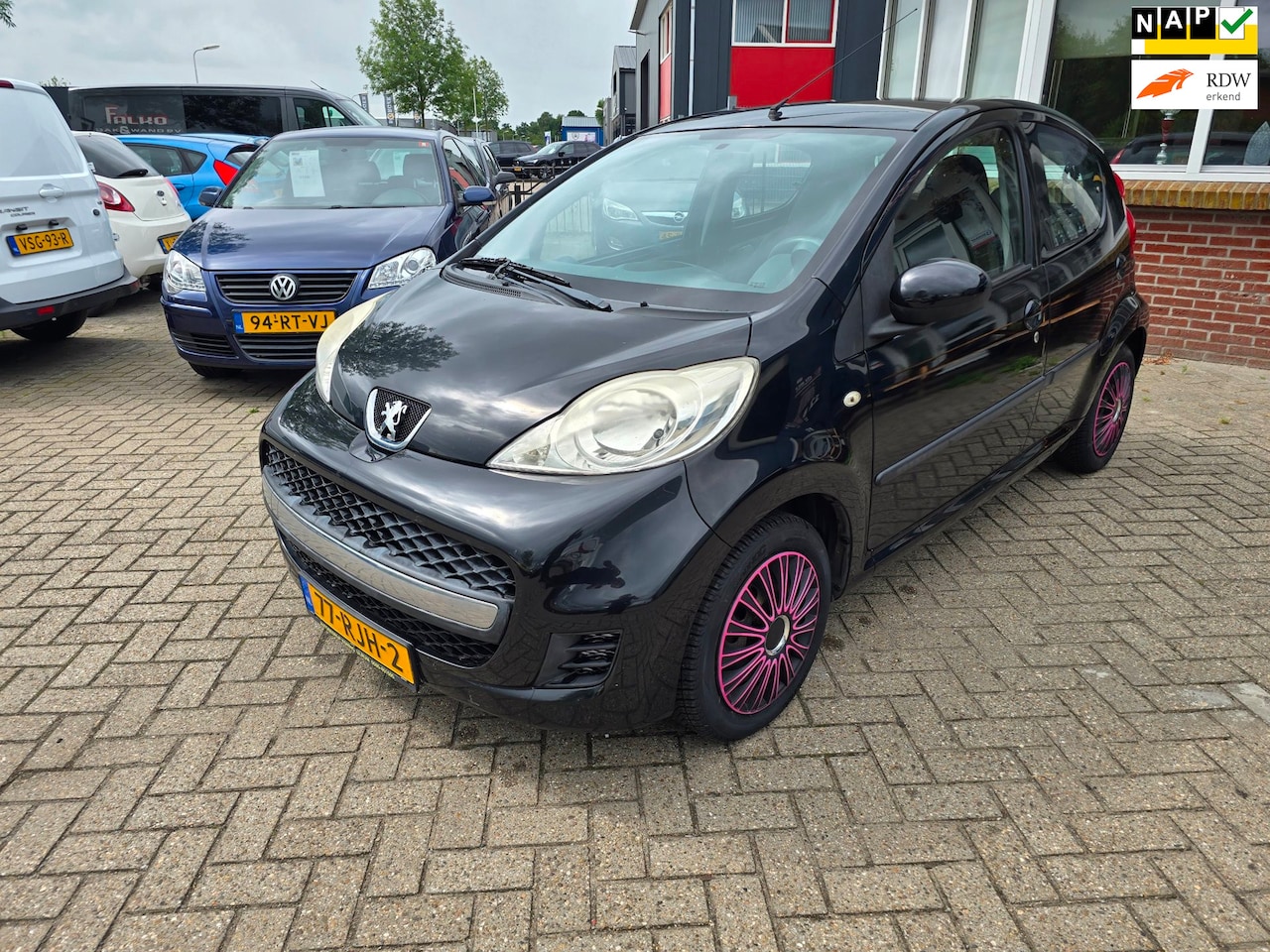Peugeot 107 - 1.0-12V XS 1.0-12V XS - AutoWereld.nl