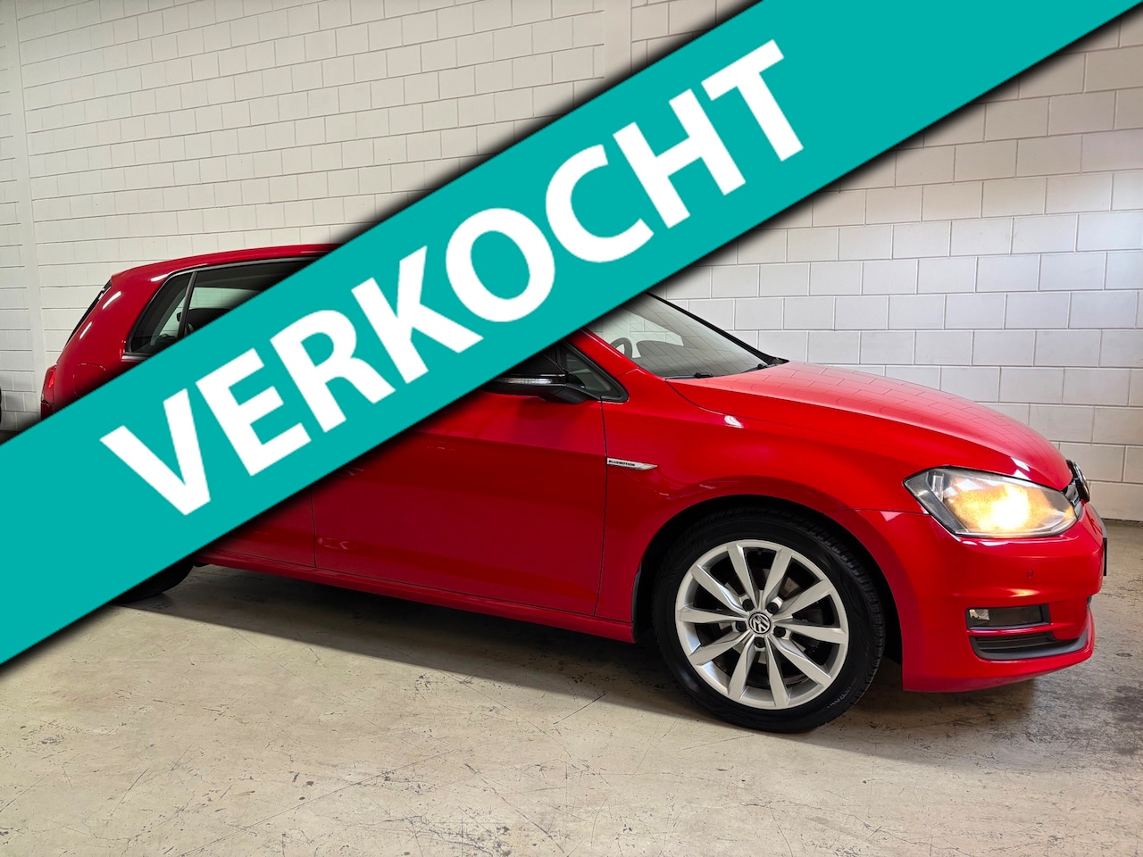 Volkswagen Golf - 1.0 TSI Comfortline Bj.15|Pdc V/A|Carplay|Clima|Cruise|Lmv|Dealer Onderhouden !! - AutoWereld.nl