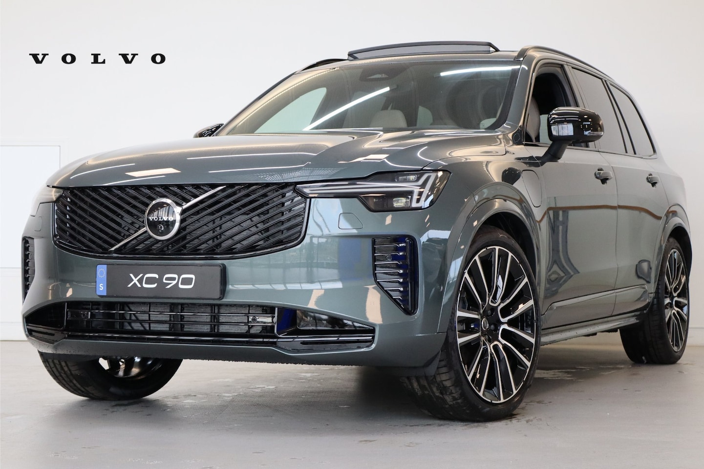 Volvo XC90 - T8 406PK AWD Ultra Dark Executive Ed. | B&W | Luchtvering | 22" | Gelam. glas | Massage/ve - AutoWereld.nl