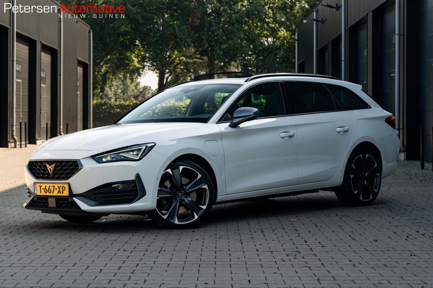 CUPRA Leon Sportstourer - 1.4 e-Hybrid VZ Copper *Pano* Vol* - AutoWereld.nl