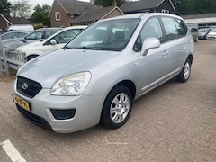 Kia Carens - 2.0 CVVT X-tra - Airco - Elekt. Ramen - Trekhaak - 2 Sleutels