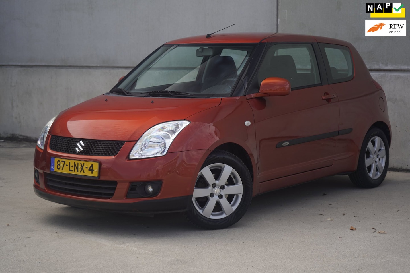 Suzuki Swift - 1.5 Exclusive 1.5 Exclusive 102pk, Airco, Key-less, NAP - AutoWereld.nl