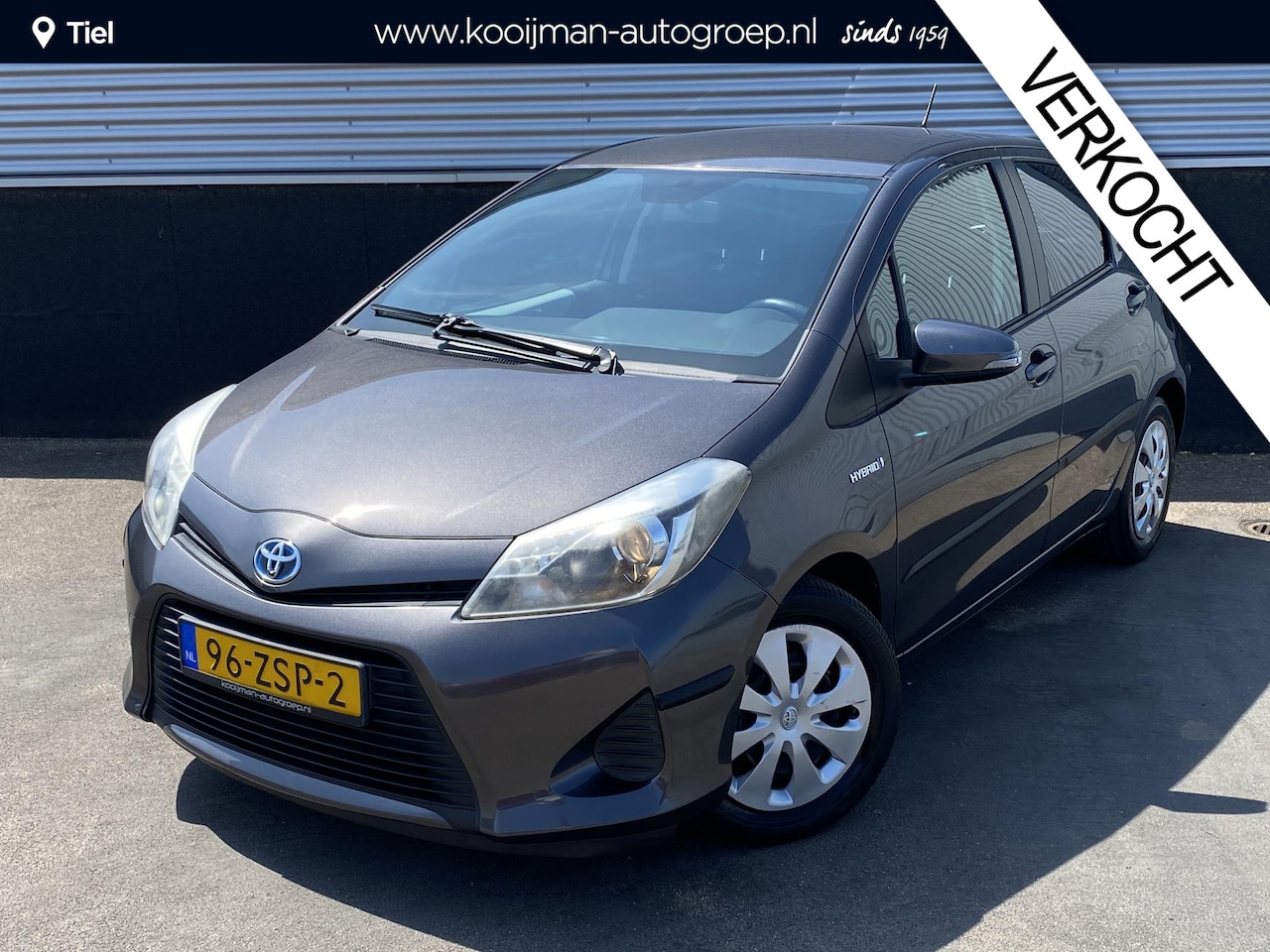 Toyota Yaris - 1.5 Full Hybrid Aspiration Automaat, Nieuw geleverd en dealeronderhouden, Achteruitrijcame - AutoWereld.nl