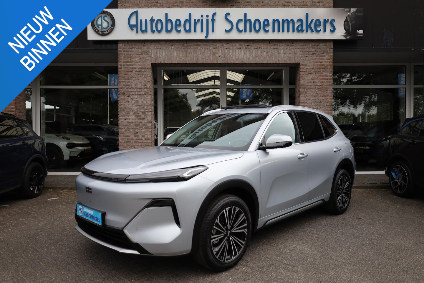 Geely Starray EM-i - 1.5 Max+ PANO MEMORY MASSAGE 4XSTOEL/STUURVERW STOELVERK. HUD CARPLAY 360-CAMERA SFEERVERL - AutoWereld.nl
