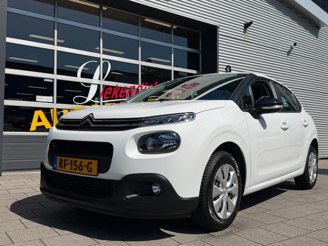 Citroën C3 - 1.2 PureTech Feel - Apple CarPlay / Navigatie I LED I PDC I Veiligheid pakket I Dealer ond - AutoWereld.nl