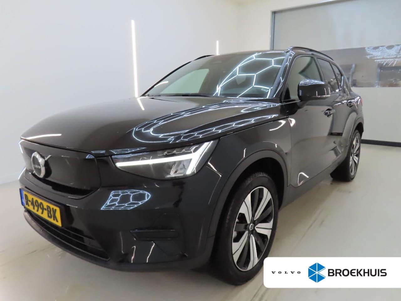 Volvo XC40 - Recharge Core 70 kWh | Trekhaak | Warmtepomp | SOH 90% | Verwarmbare Stoelen | - AutoWereld.nl