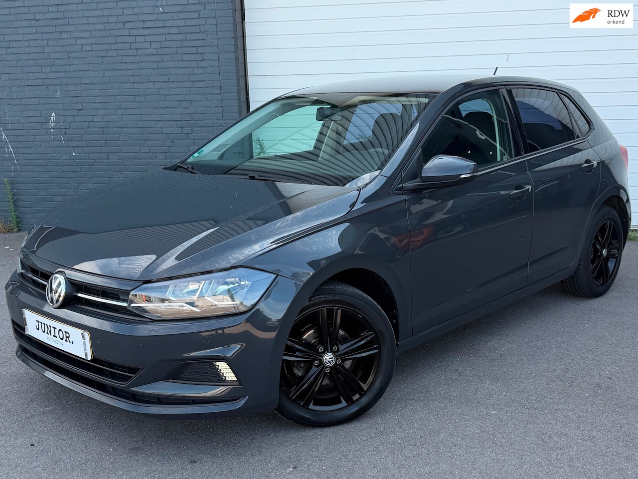Volkswagen Polo - 1.0 MPI Comfortline AIRCO/CRUISE/LMV/NAVI/PDC/5D - AutoWereld.nl