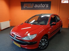 Peugeot 206 - 1.4 / 3 DEURS / X-LINE / AIRCO / APK 23-07-2027