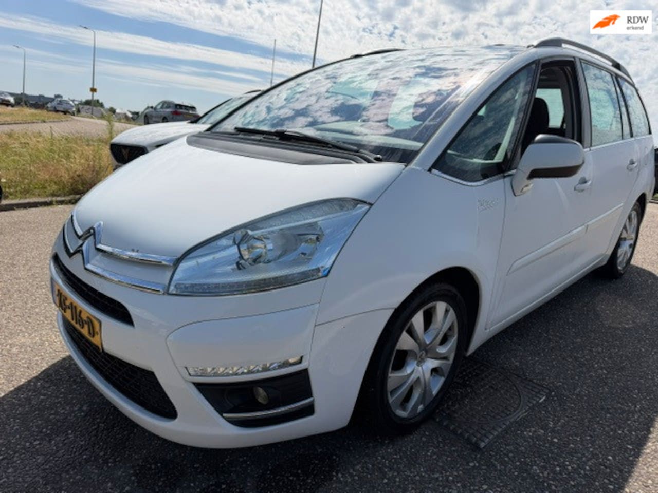 Citroën C4 Picasso - 1.6 THP Tendance EGS Automaat Pano Trekhaak PDC Airco - AutoWereld.nl