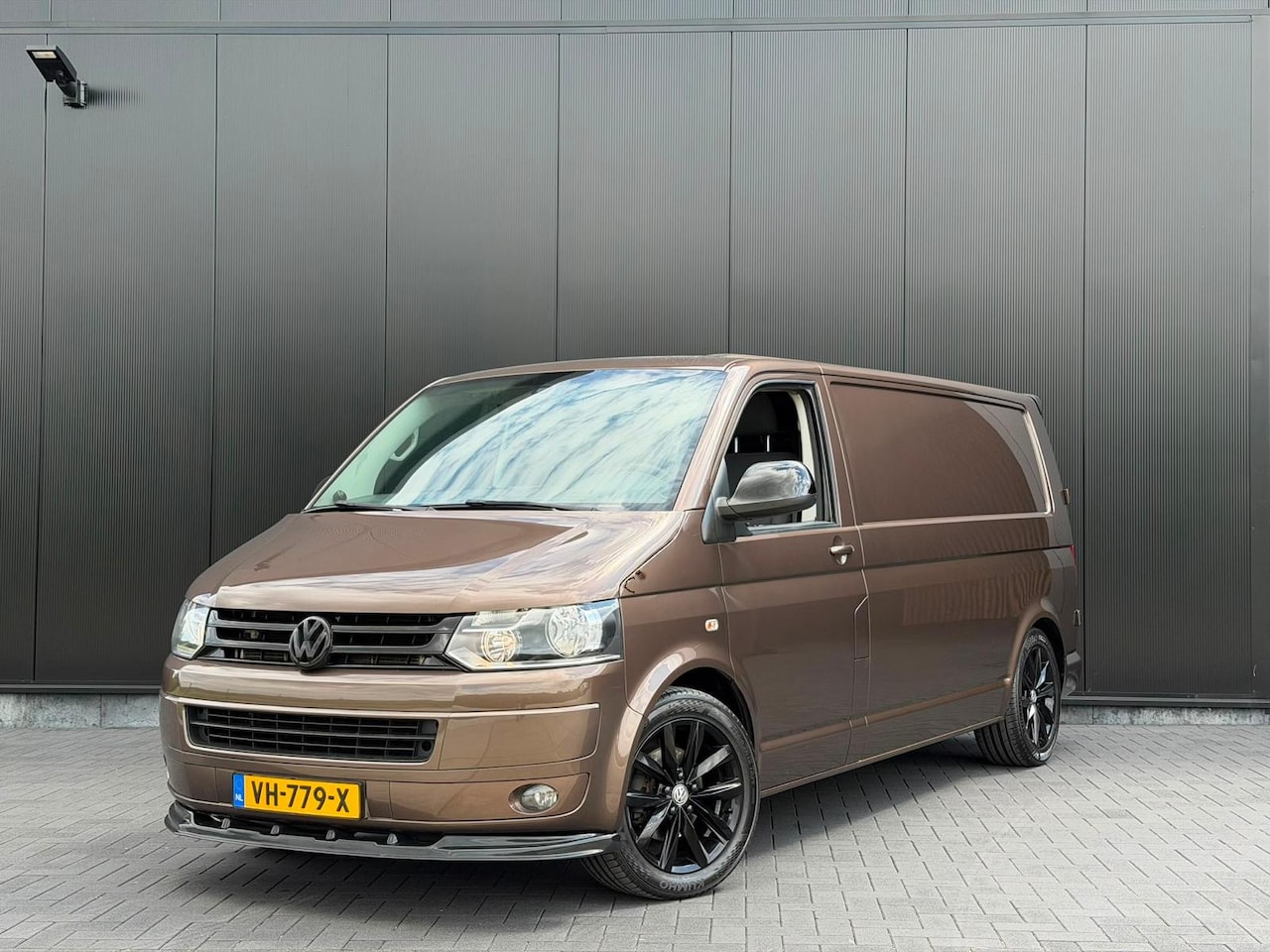 Volkswagen Transporter - 2.0 TDI L2H1 DC Budgetline 2.0 TDI L2H1 DC Budgetline - AutoWereld.nl