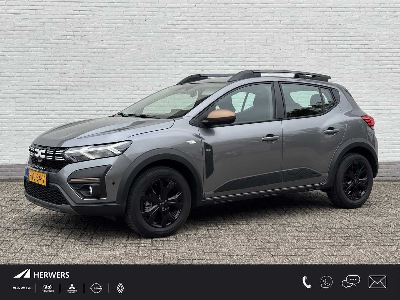 Dacia Sandero Stepway - 1.0 TCe 110 Extreme / Camera / Navi / Cruise / Clima / Parkeersensoren / Dodehoek Detectie - AutoWereld.nl