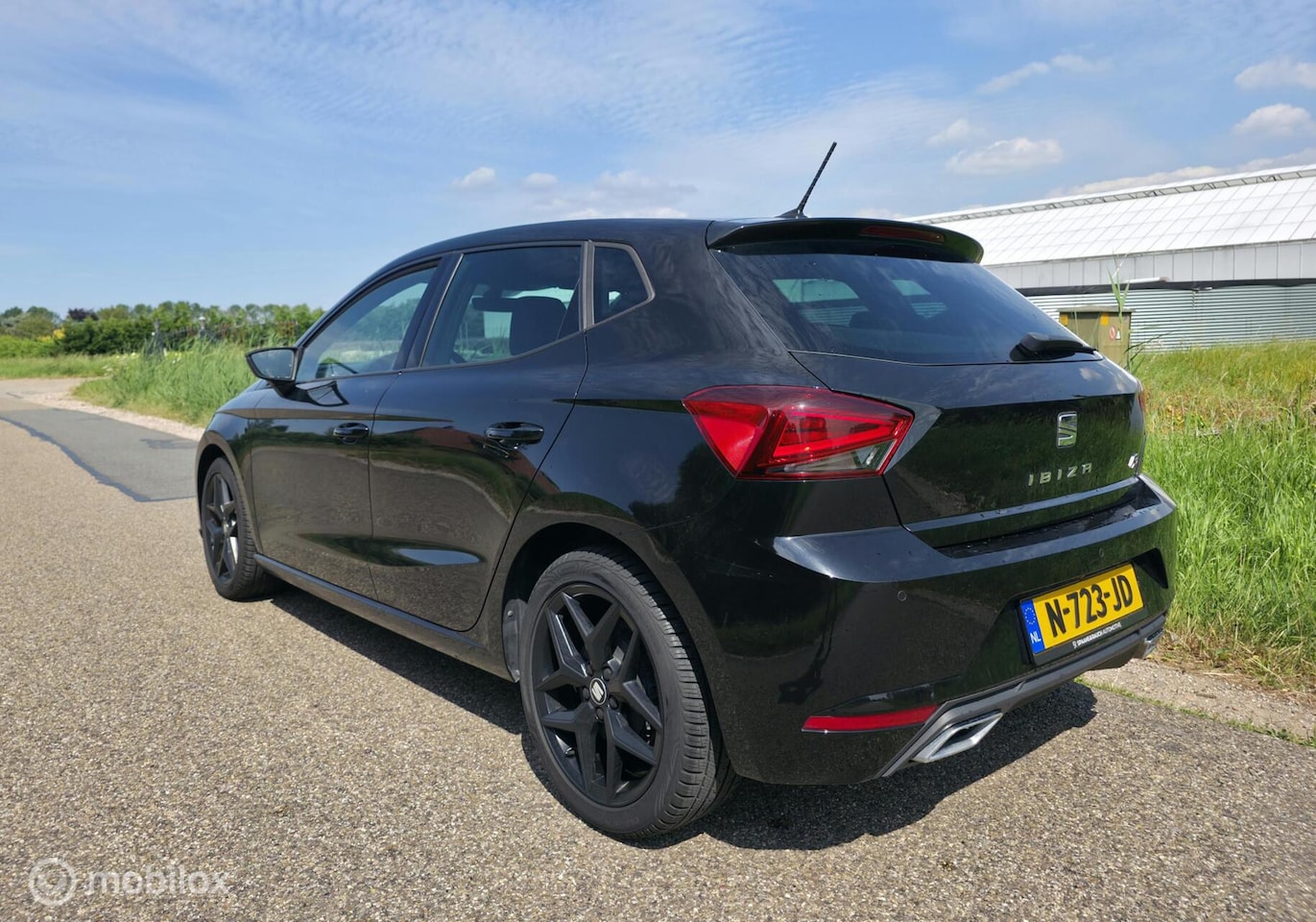 SEAT Ibiza - 1.0 TSI FR / Alcantara / Navi / Carpl. / Virtrual - AutoWereld.nl