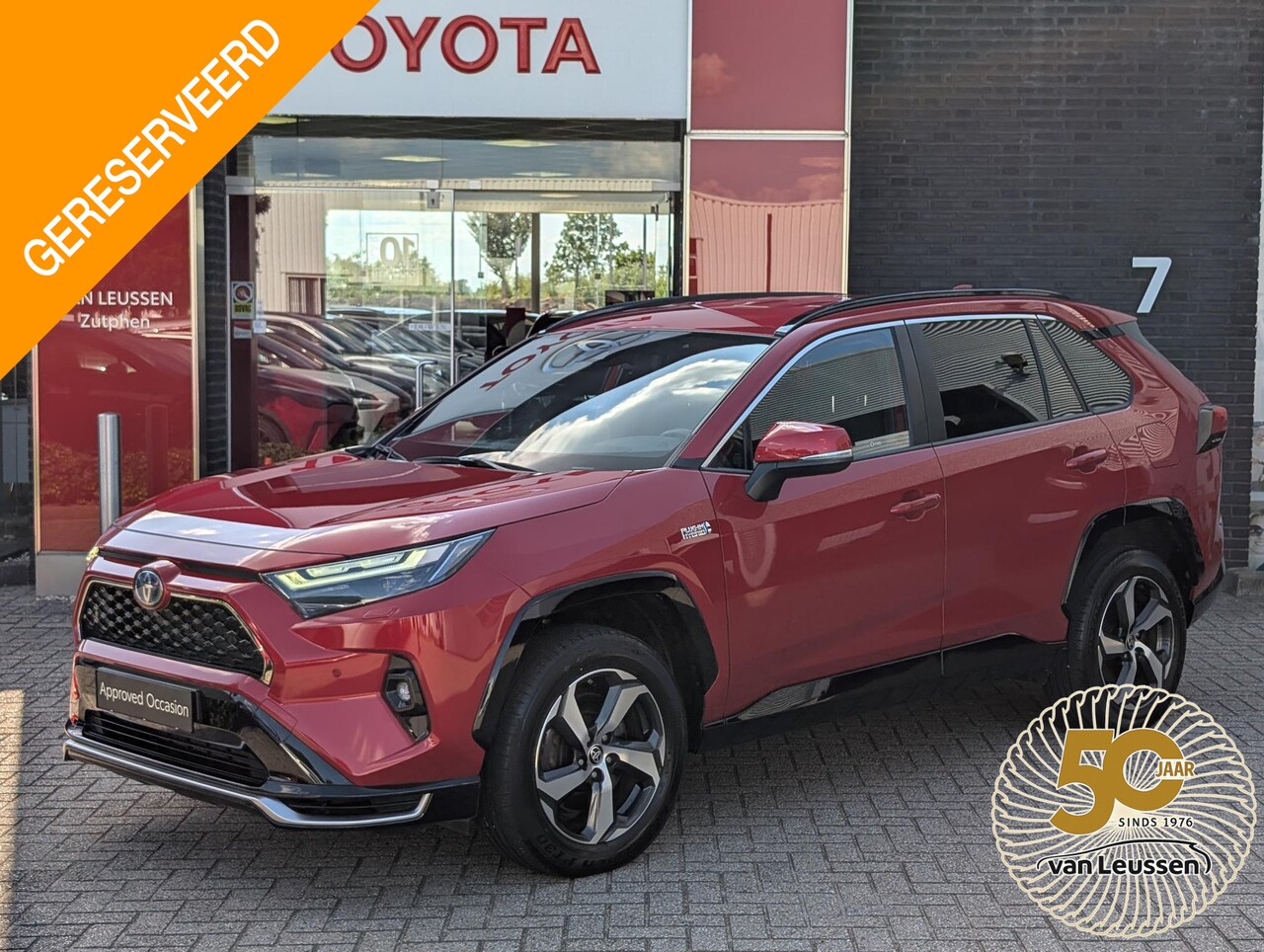 Toyota RAV4 - 2.5 Plug-in Hybrid AWD Style TREKHAAK ELEK. ACHTERKLEP STUUR- STOELVERWARMING - AutoWereld.nl