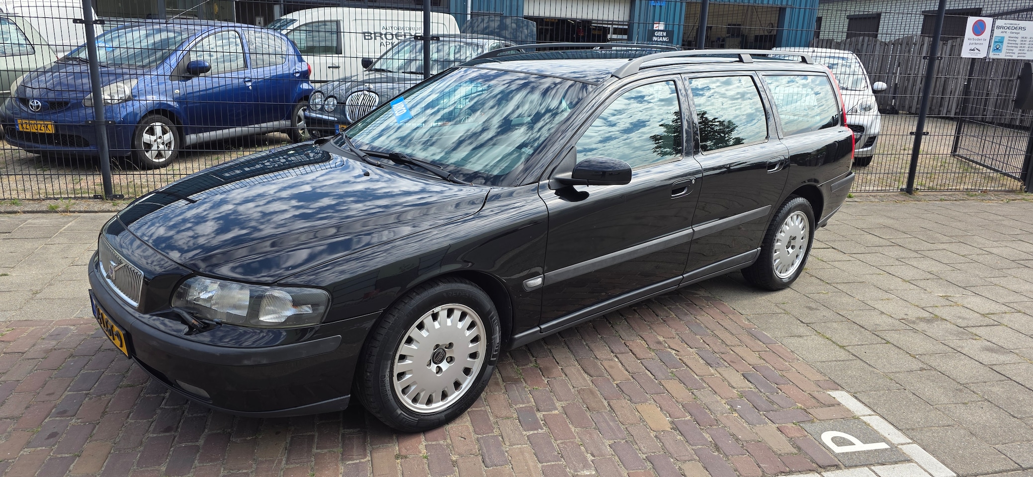 Volvo V70 - 2.4