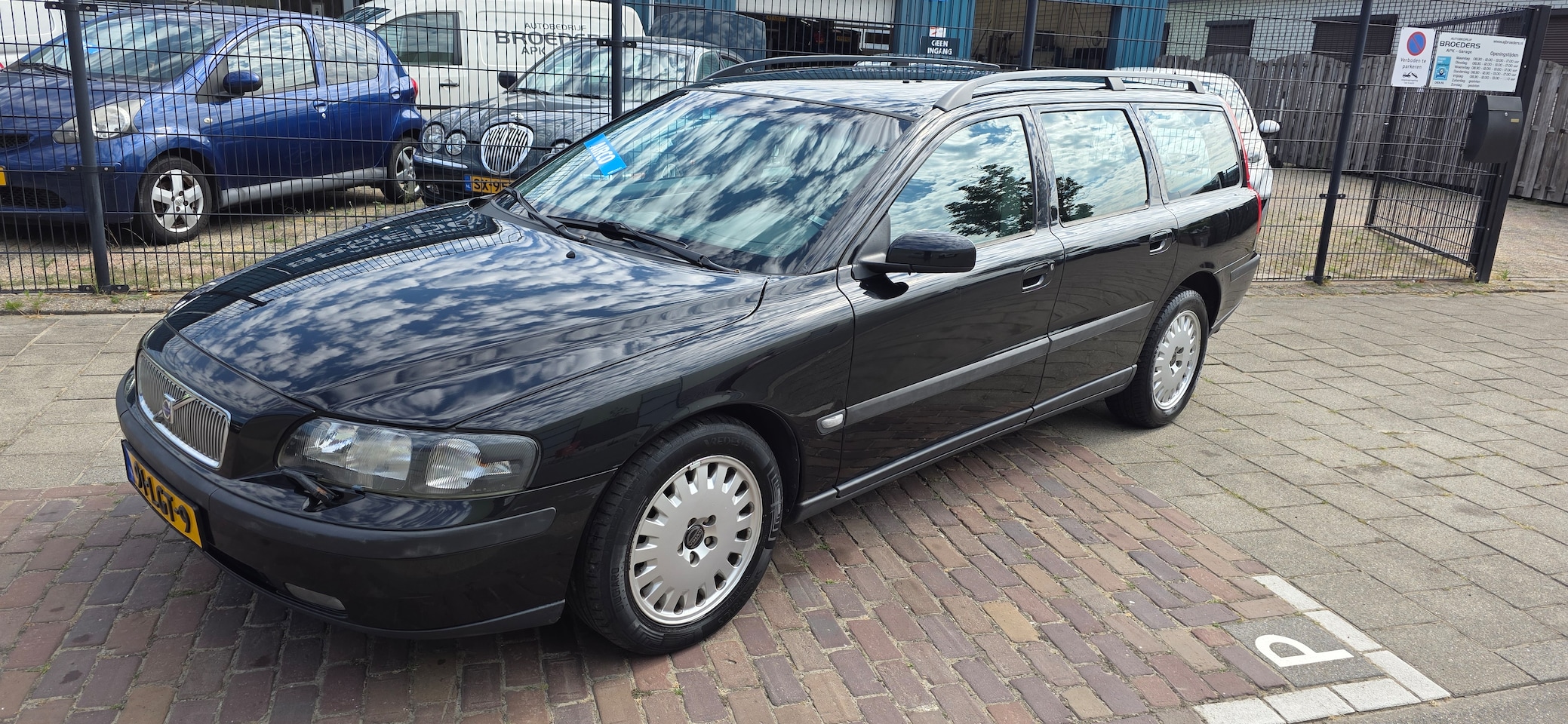 Volvo V70 - 2.4