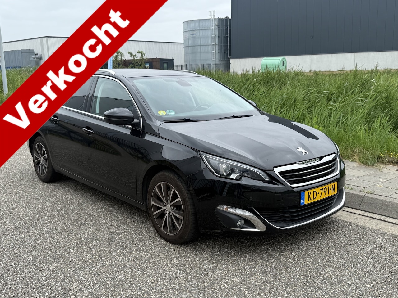 Peugeot 308 SW - 2.0 BlueHDI Blue Lease Premium Zo mee. Rijdt en schakelt perfect. - AutoWereld.nl