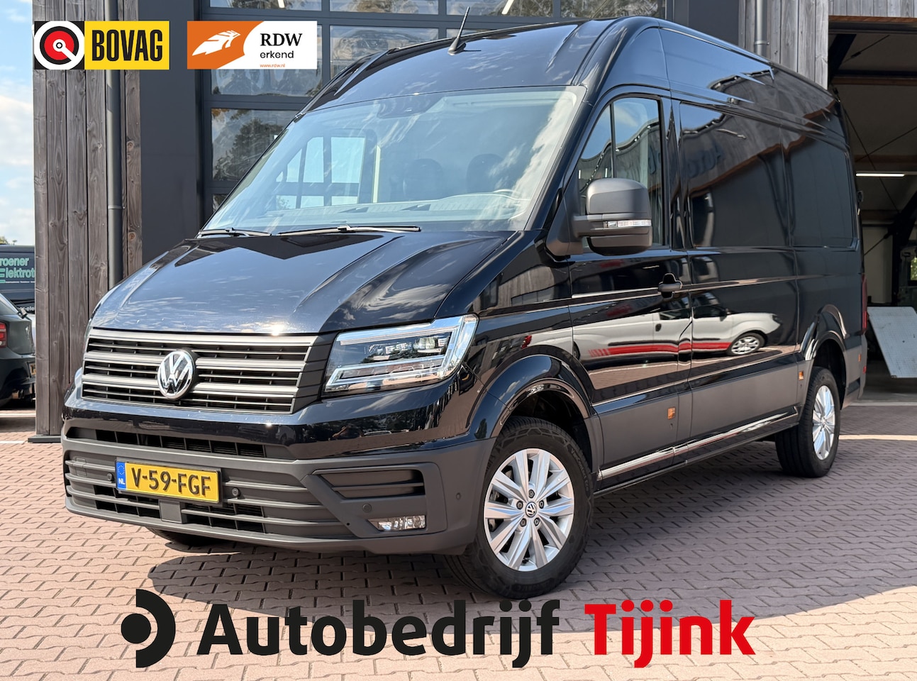Volkswagen Crafter - 35 2.0 TDI L3H3 Exclusive | Automaat | Executive Plus | LED | Camera | Trekhaak + opstap | - AutoWereld.nl