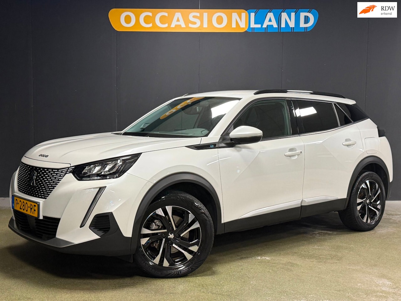 Peugeot e-2008 - EV Allure Pack 50 kWh|SOH92%|360CAM|STOELV|CARPLAY|CRUISE|DAB|NAVI|BLUETOOTH|17INCH| - AutoWereld.nl
