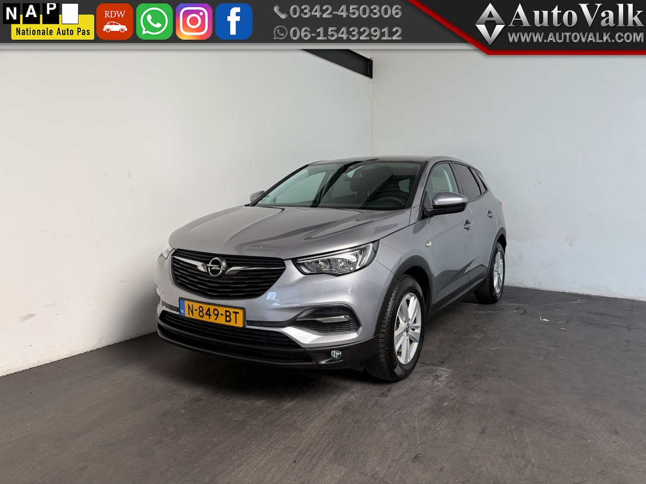 Opel Grandland X - 1.2 Turbo Business Executive 1.2 Turbo Business Executive - AutoWereld.nl