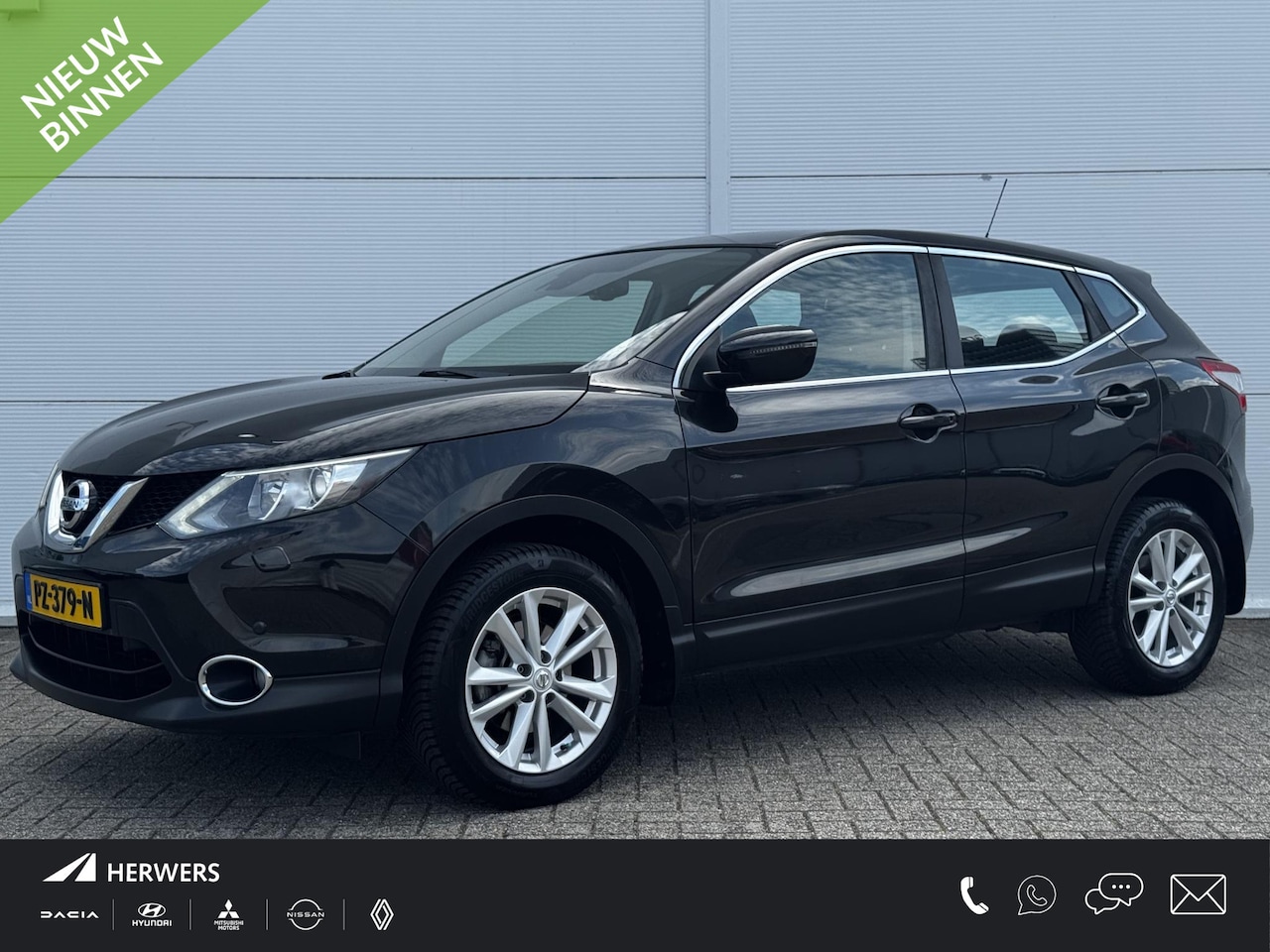 Nissan Qashqai - 1.6 N-Connecta / Navigatie / Trekhaak (1500KG trekgewicht) / Stoelverwarming / - AutoWereld.nl