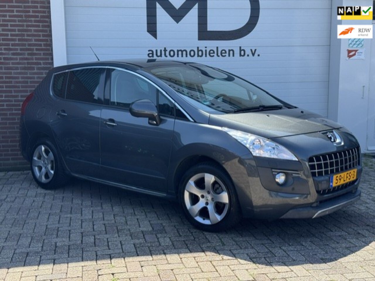 Peugeot 3008 - 1.6 VTi GT -Leder-Panoramadak-Trekhaak-Navi-PDC - AutoWereld.nl