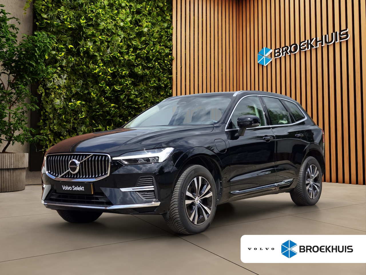 Volvo XC60 - 2.0 T6 Plug-in hybrid AWD Core Bright | Trekhaak | Panoramadak | Pilot Assist | Stoelverwa - AutoWereld.nl