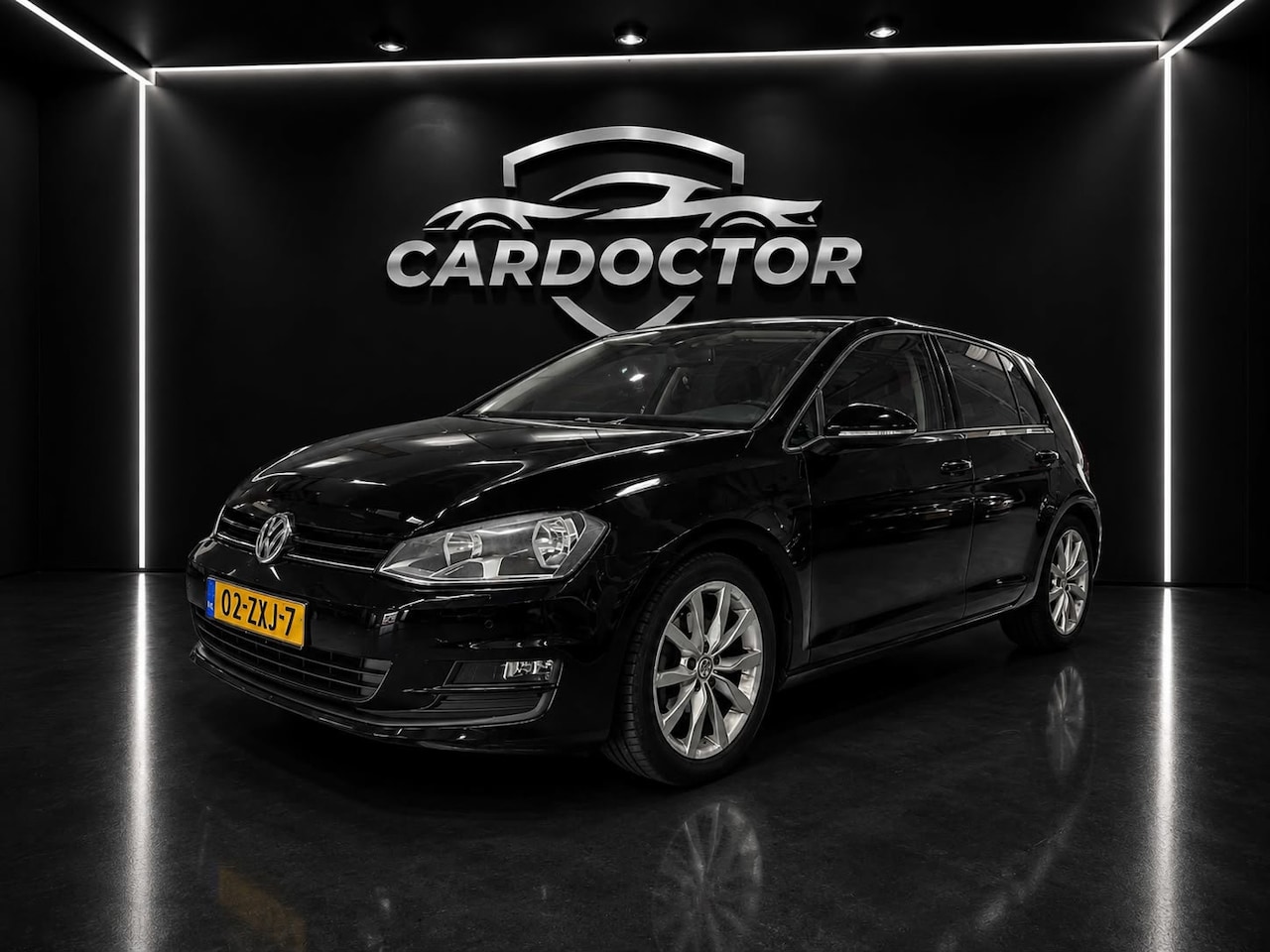 Volkswagen Golf - 1.4 TSI ACT Highline - NW APK - AIRCO - PDC - KEYLES GO - NAP!!! - AutoWereld.nl