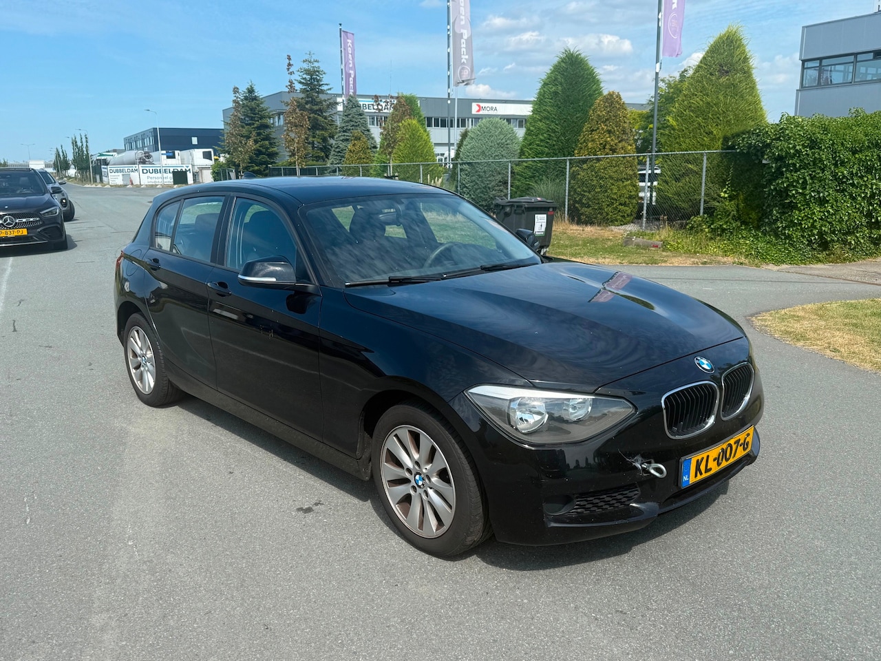BMW 1-serie - 116d Business+ AIRCO KETTING PROBLEEM ZWART 2012 - AutoWereld.nl