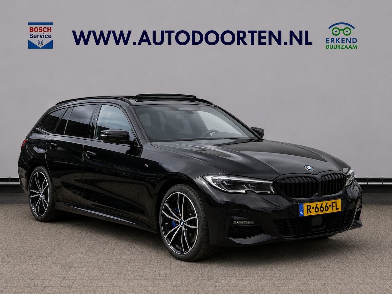 BMW 3-serie Touring - 330e High Executive|Pano|Trekhaak|Leder|Adaptive - AutoWereld.nl