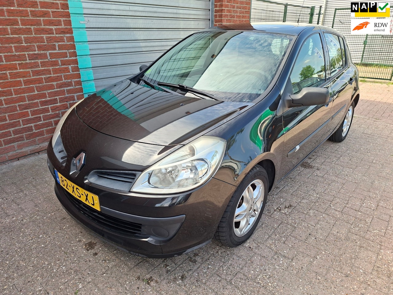 Renault Clio - 1.2 TCE Business Line Airco NAP - AutoWereld.nl