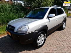 Hyundai Tucson - 2.0i Dynamic 142.000km. Airco Cruise PDC Trekhaak 1400kg