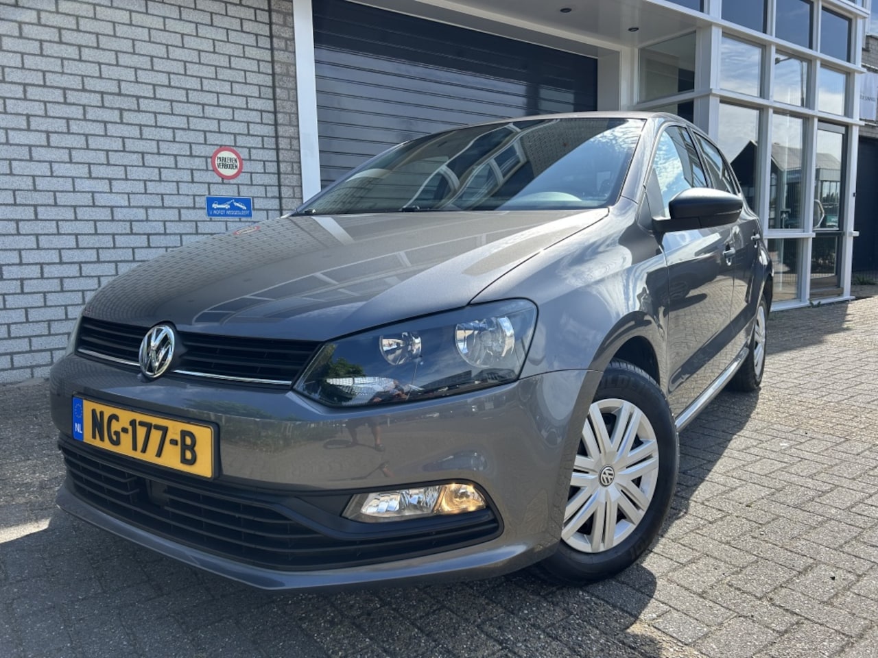 Volkswagen Polo - 1.0 Comfortline 5DRS Clima*Navi TOPSTAAT! ✅ - AutoWereld.nl