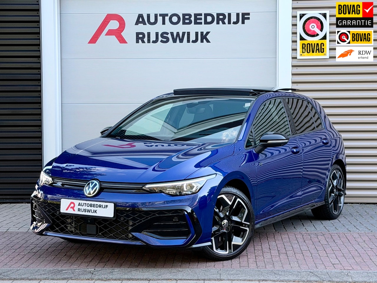 Volkswagen Golf - 1.5 eTSI R-Line Edition Pano/H&K/HuD/360 - AutoWereld.nl